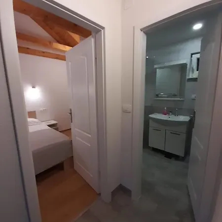 Holiday home Las Vezac Vezac