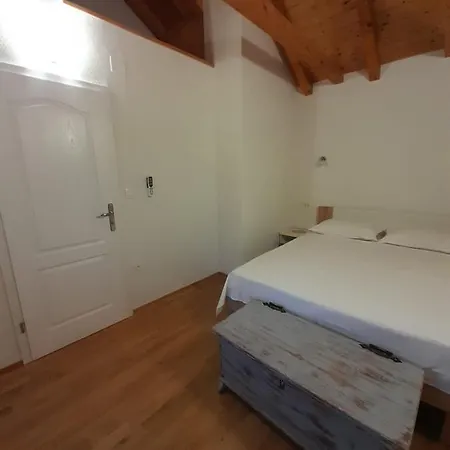 Holiday home Las Vezac *