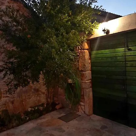 Holiday home Las Vezac