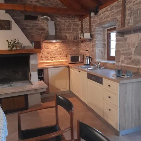 Holiday home Las Vezac