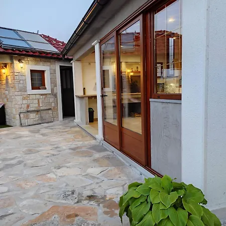 Las Vezac Holiday home