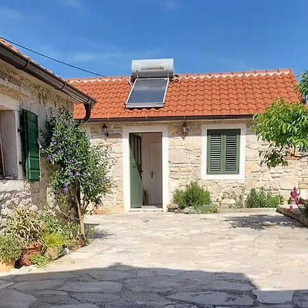 Las Vezac Holiday home Vezac